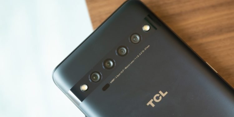 TCL 10 Preview: Premium Looks, Budget Performance