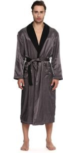 Men’s essential reading robe
