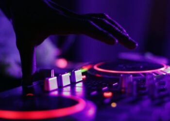 4 Ways to Listen To Free Music Anywhere Online!