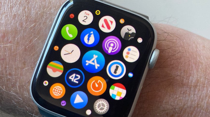 Icons for active apps on apple watch