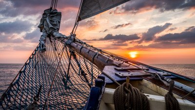 Best 4K UHD 3840x2160 and HD 1920x1080 desktop and phone wallpapers 